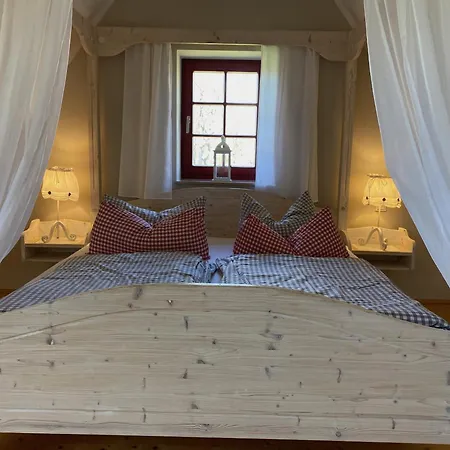 Semesterbostad Zur Bergwiese 5 Sterne Appartementhaus *