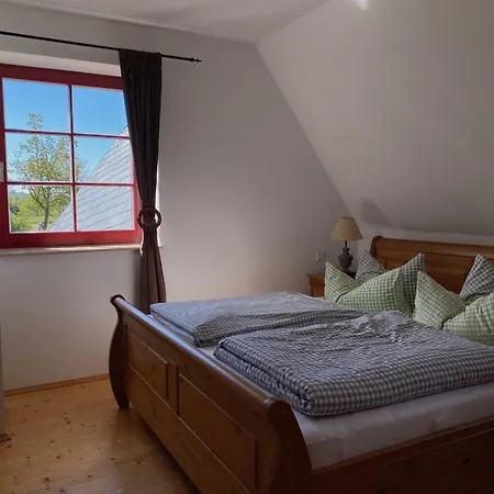 Zur Bergwiese 5 Sterne Appartementhaus Casa de Férias Furstenau (Saxony)