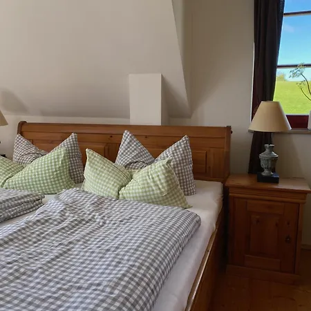Semesterbostad Zur Bergwiese 5 Sterne Appartementhaus *